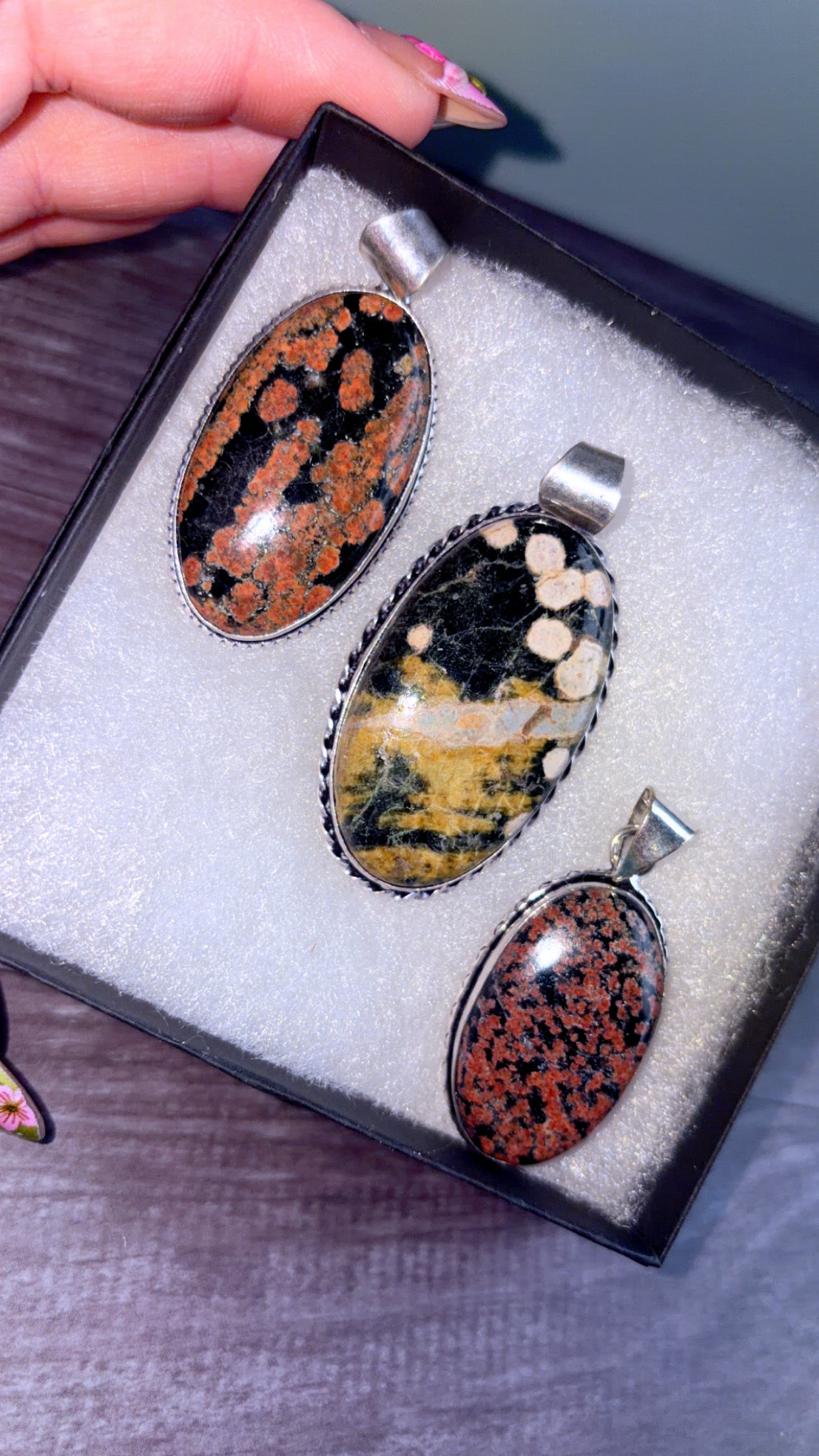 Flower obsidian gemstone pendants