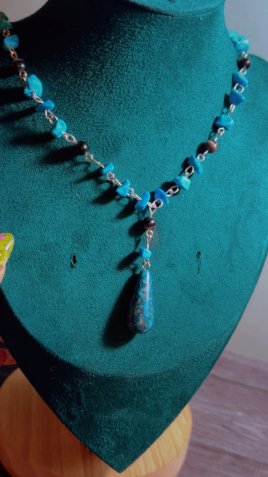 Handmade blue appetite & dyed howlite necklace