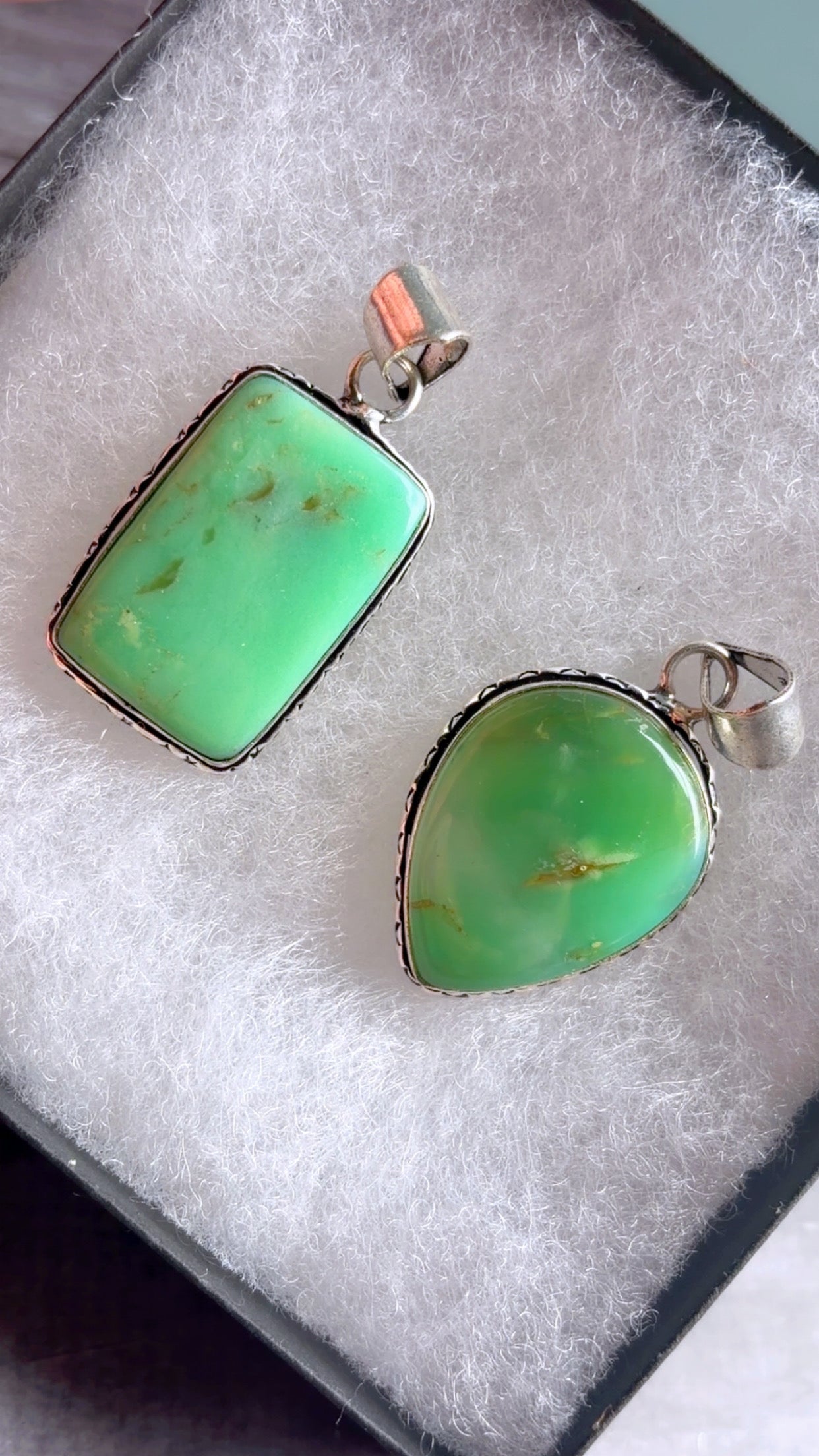 Chrysoprase gemstone pendant