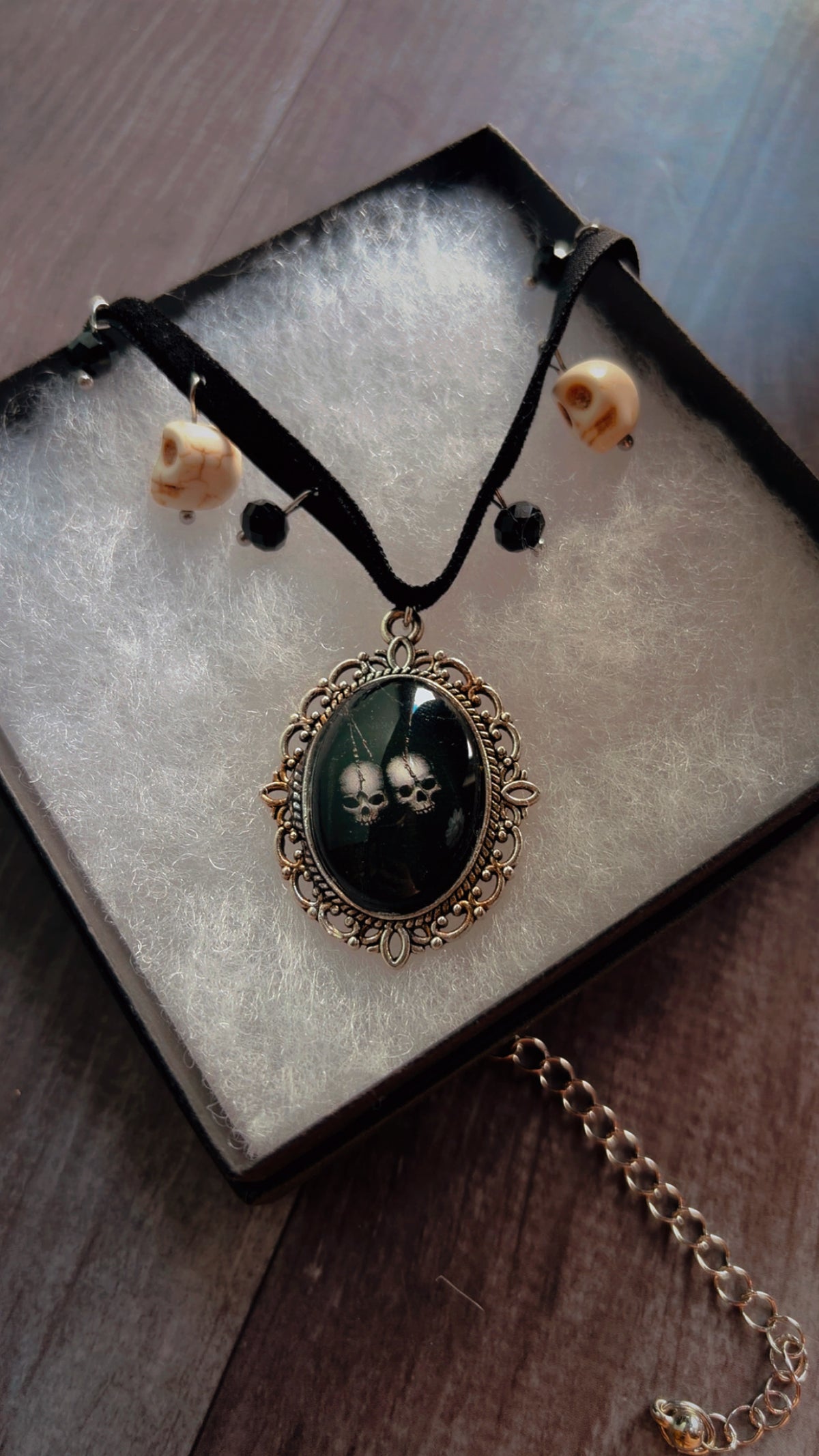 Handmade skull cameo choker