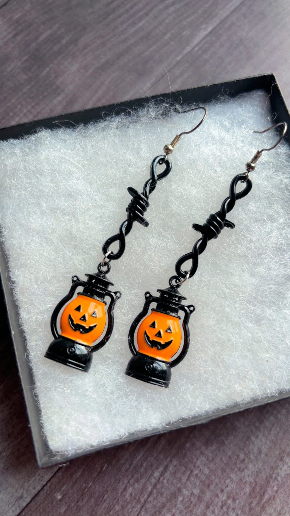 Handmade vintage style jack o lantern earrings
