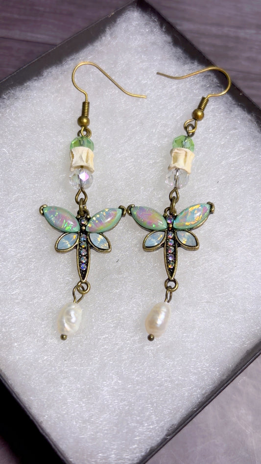 Handmade shake vertebrae and pearl earrings