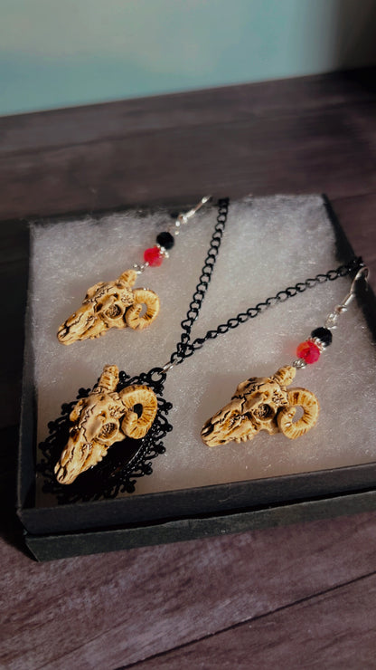 Handmade skull set