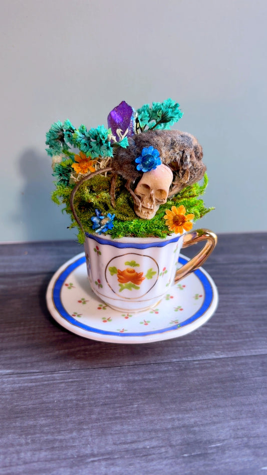 Handmade woodland shrew mini teacup decor