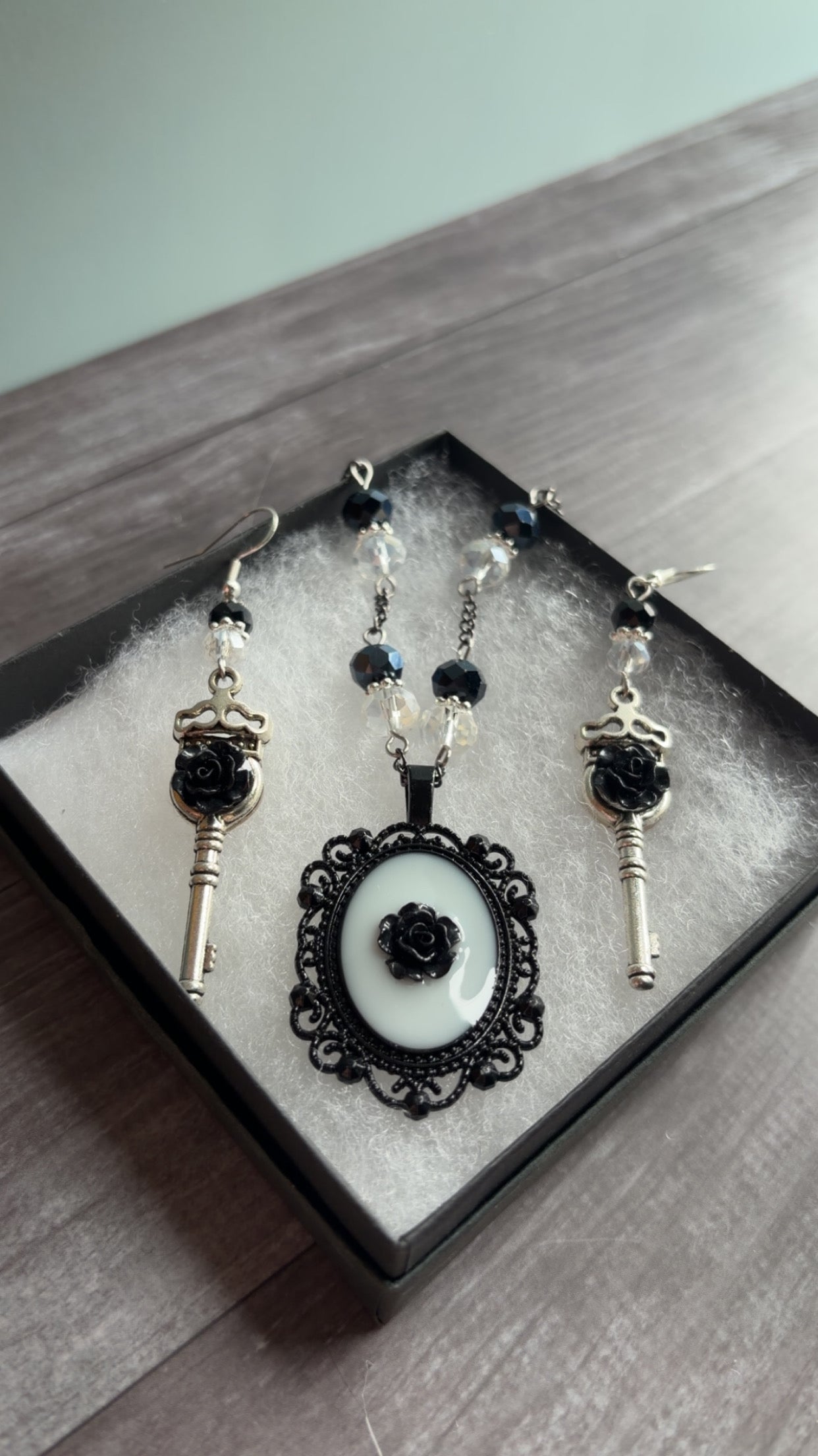 Handmade black rose cameo and keys set