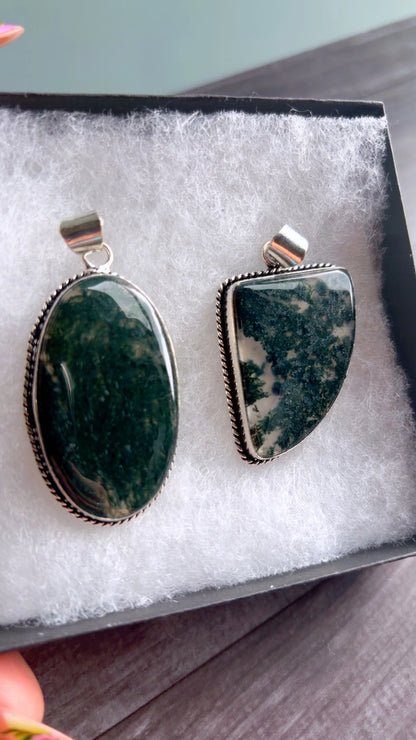 Moss agate gemstone pendant