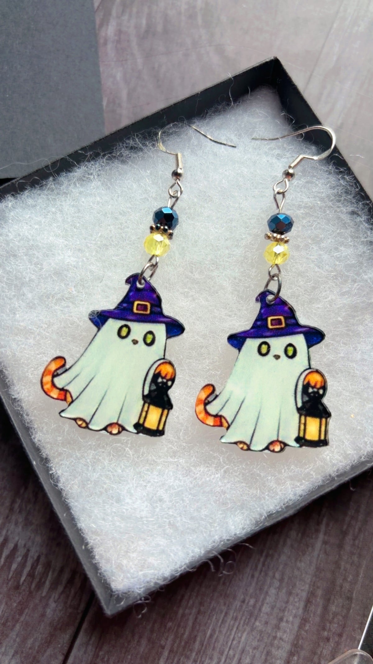 Handmade kitty Halloween earrings