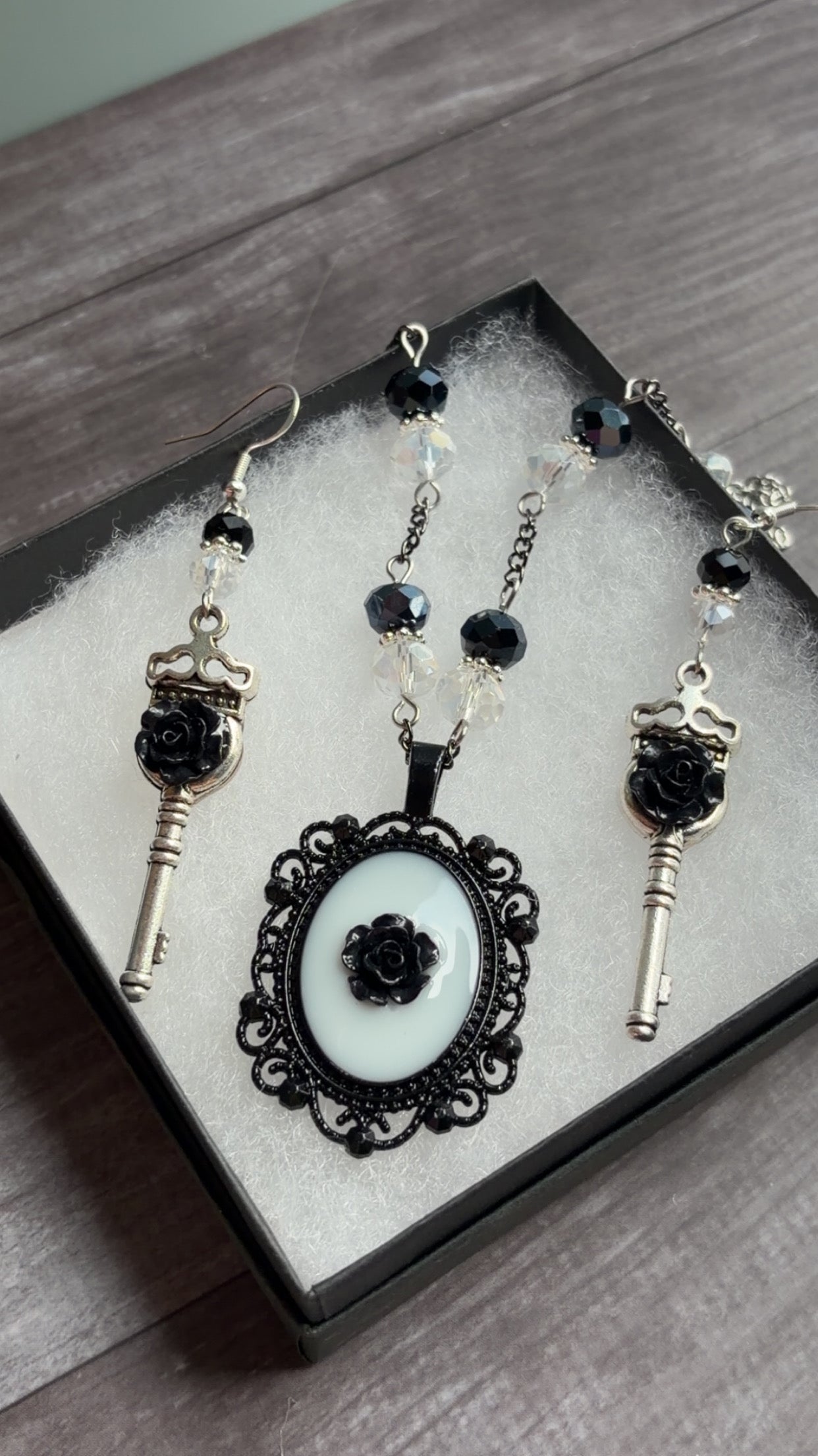 Handmade black rose cameo and keys set