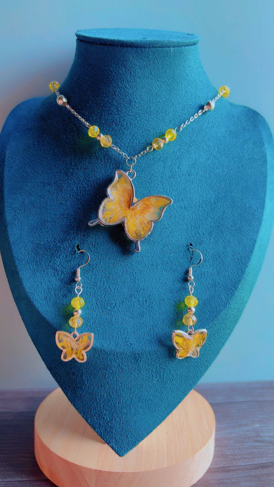 Handmade butterfly set with dried dandelion petals