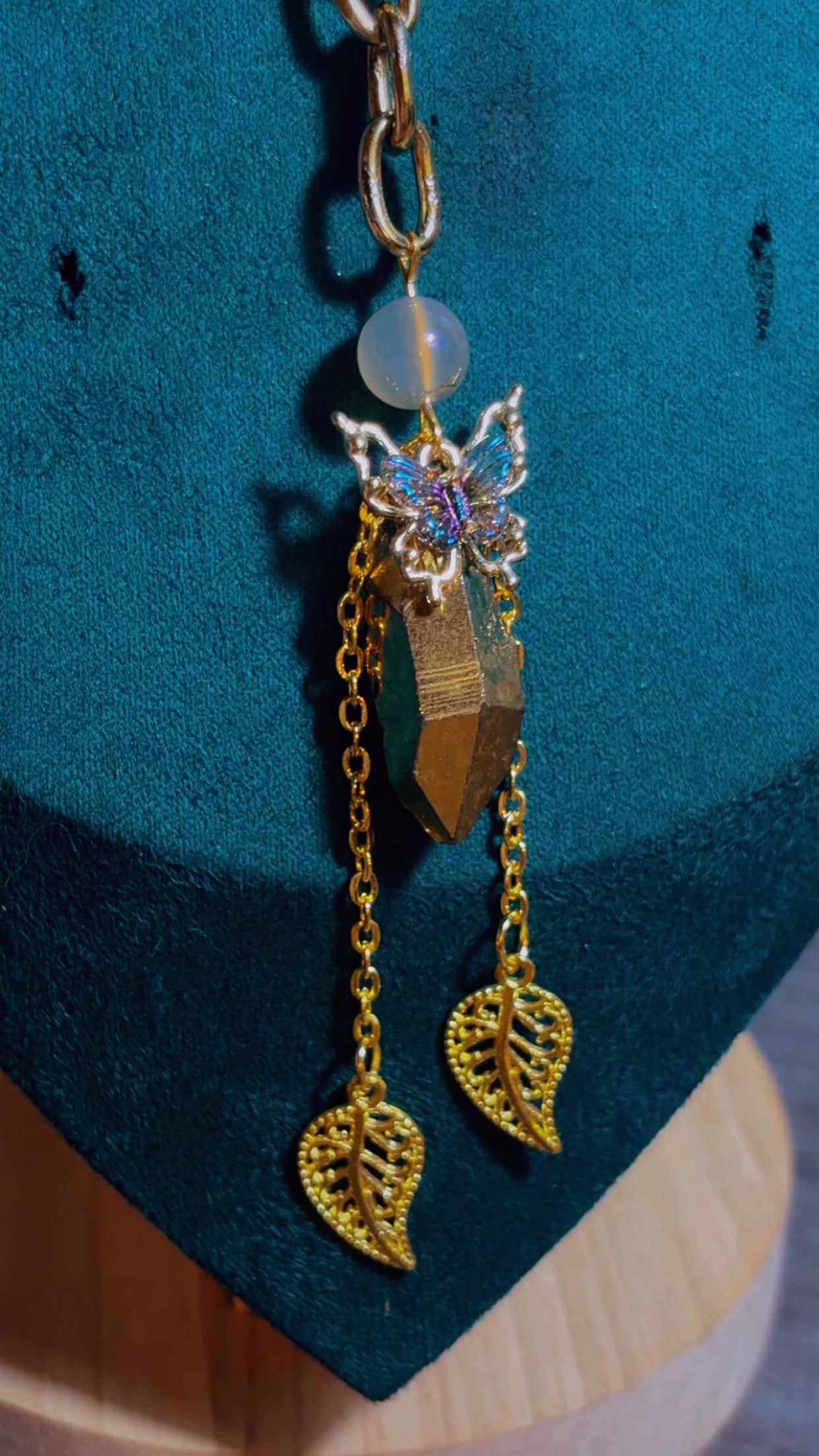 Handmade qura quartz butterfly necklace
