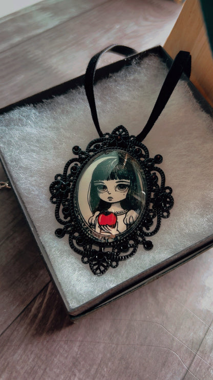 Handmade snow white cameo choker