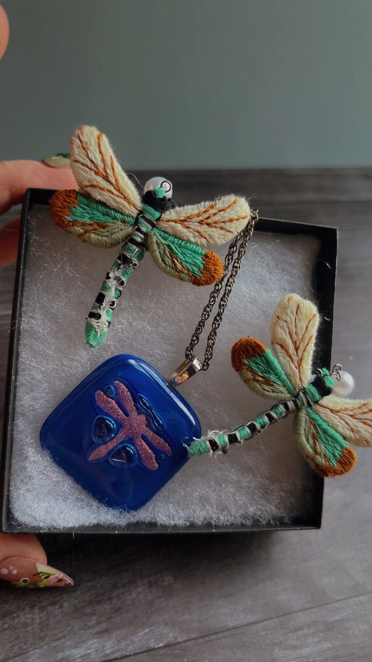 Glass dragonfly necklace & embroidered earrings