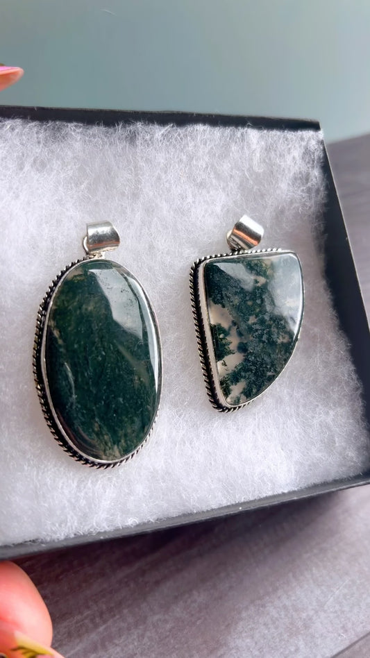 Moss agate gemstone pendant